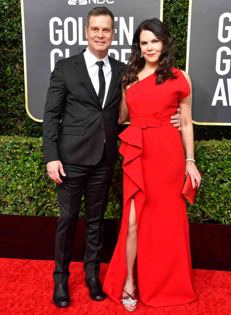 Lauren Graham and Peter Krause at the Golden Globes