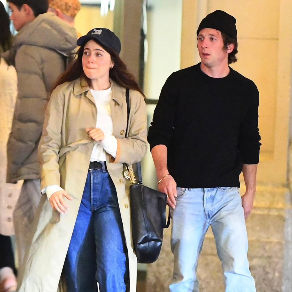 Molly Gordon and Jeremy Allen White