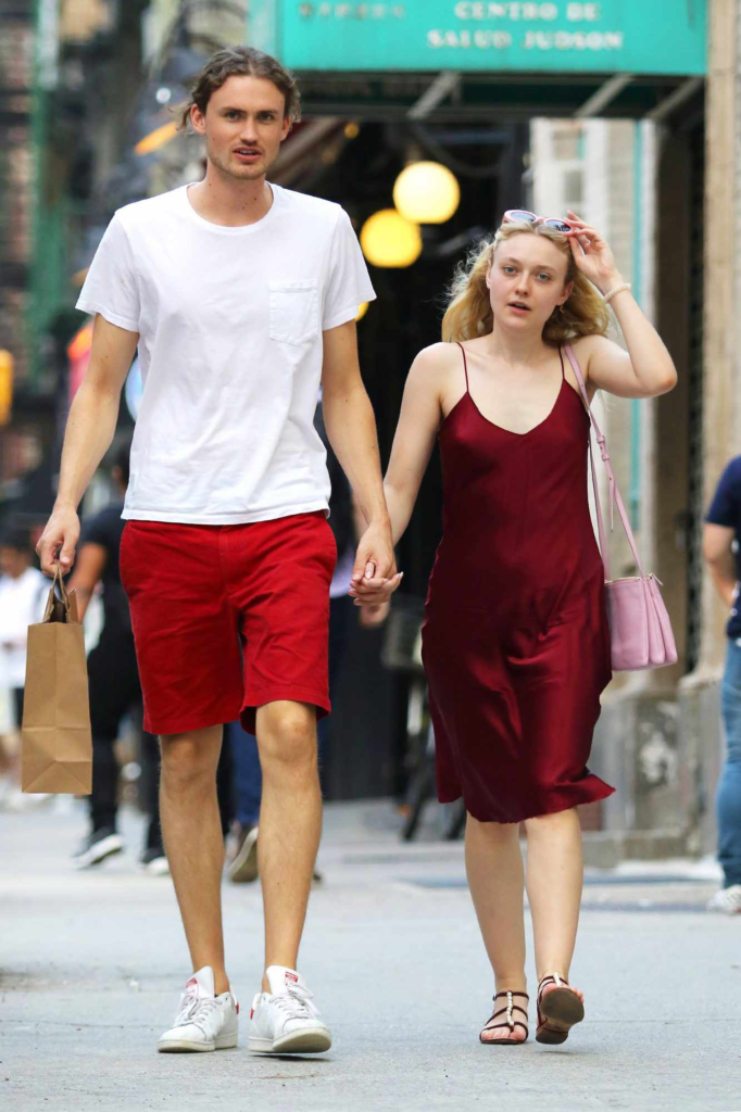 Dakota Fanning and Henry Frye