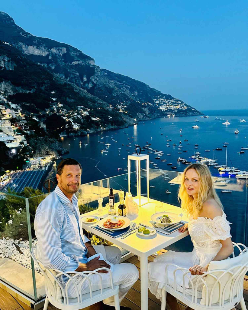 Heather Graham and John de Neufville on vacation