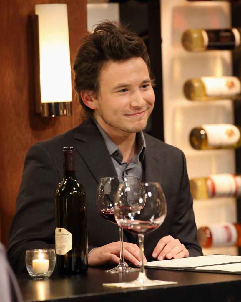 Jonathan Taylor Thomas smiling