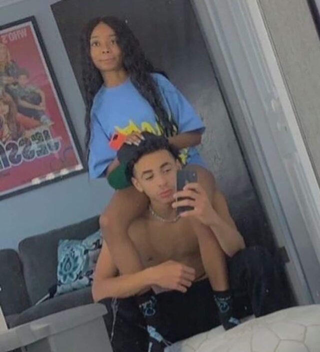 Skai Jackson and Julez Smith Jr. mirror selfie