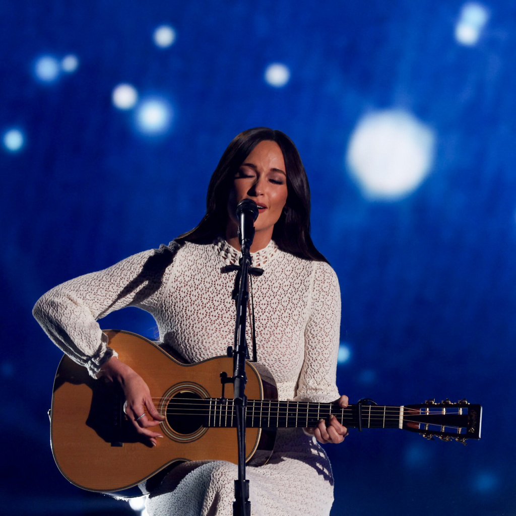 Kacey Musgraves performing her song "The Architect" at the 2024 CMA Awards
