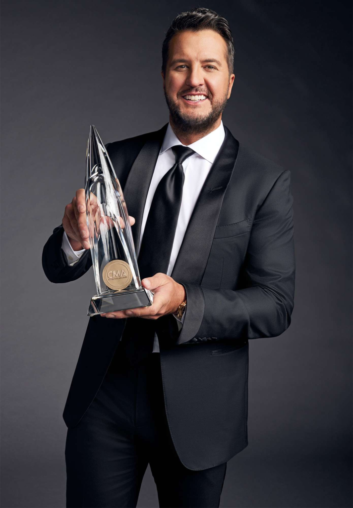 Luke Bryan hosting the 55th Annual CMA Awards in 2021