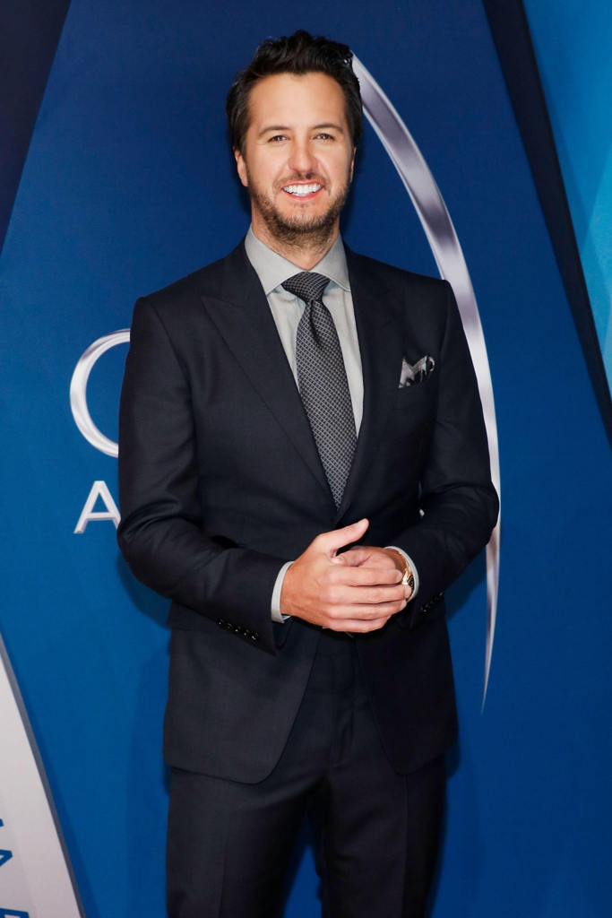 Luke Bryan arriving at the 51st Annual CMA Awards on November 8, 2017, in Nashville, Tennessee