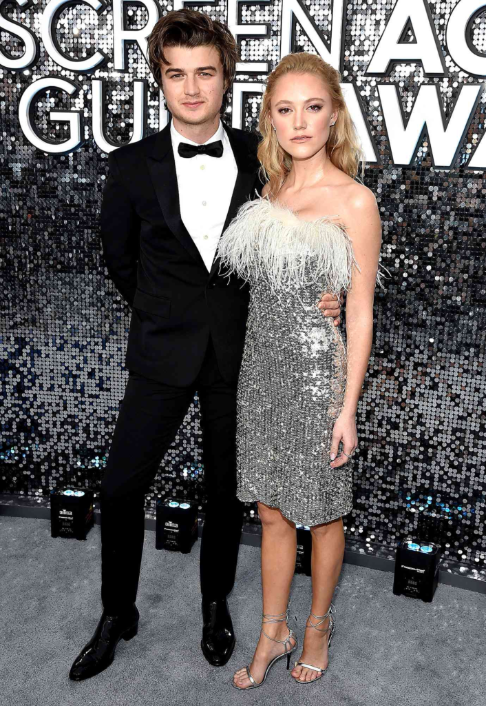 Joe Keery and Maika Monroe