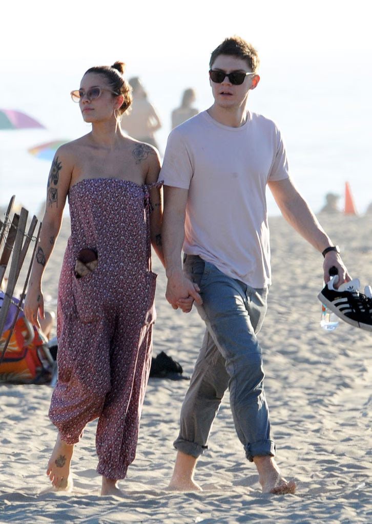 Evan Peters and Halsey