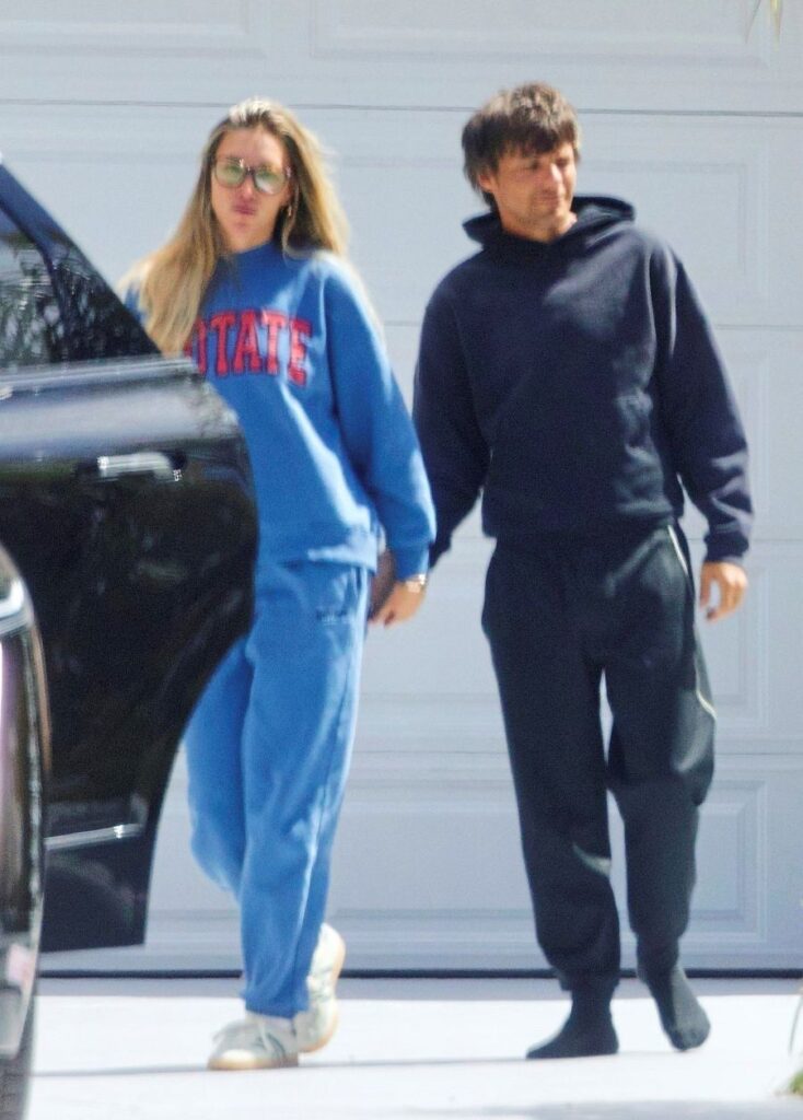 Louis Tomlinson and Zara McDermott