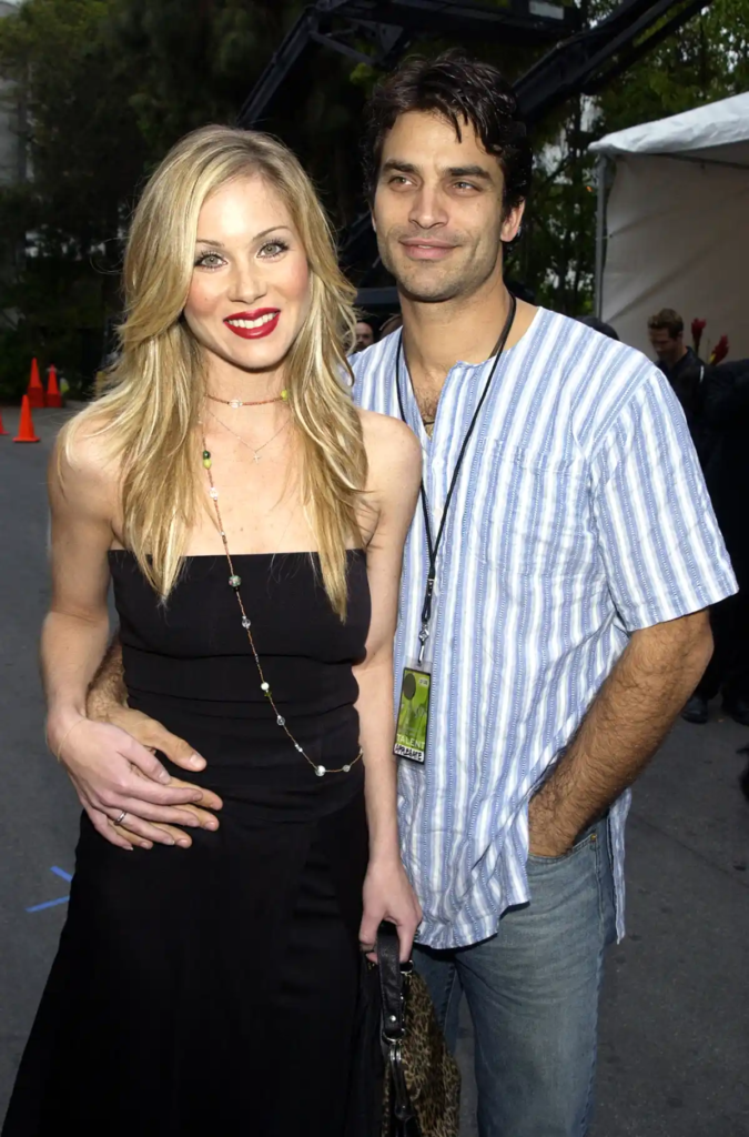 Christina Applegate and Johnathon Schaech