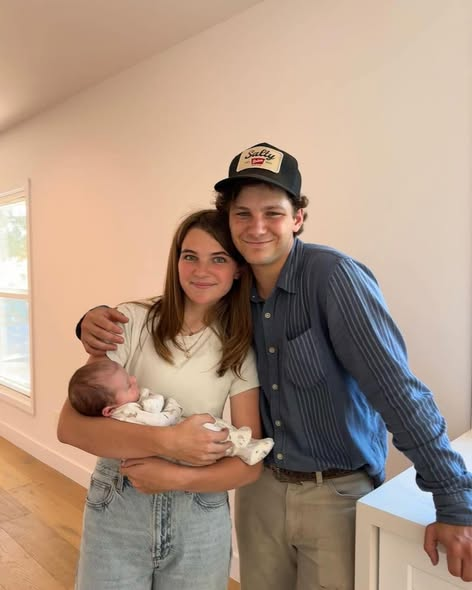 Raegan Revord and Montana Jordan