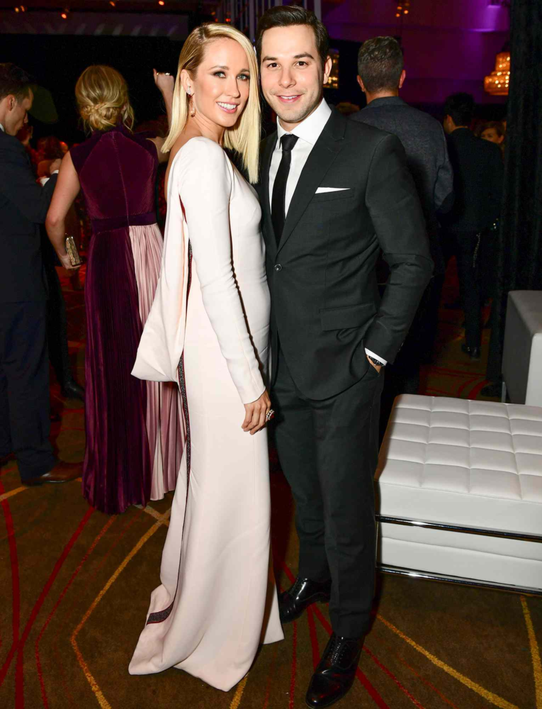 Anna Camp and Skylar Astin