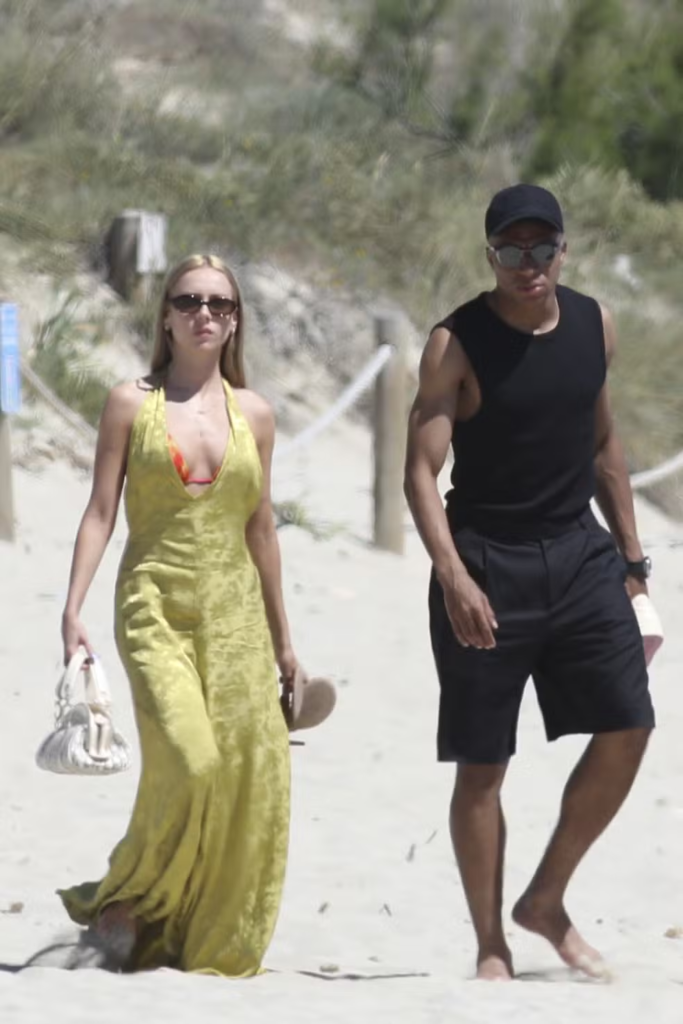 Kylian Mbappé and Ester Expósito