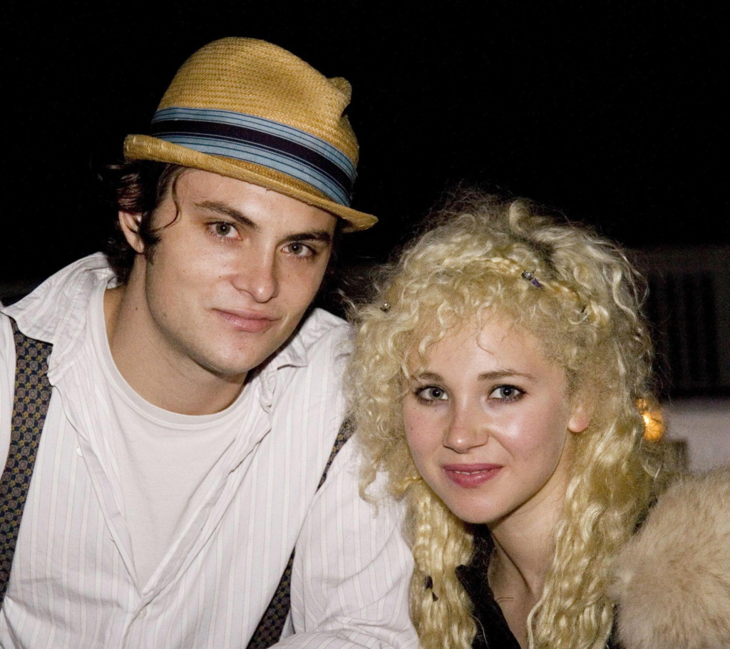 Juno Temple and Shiloh Fernandez