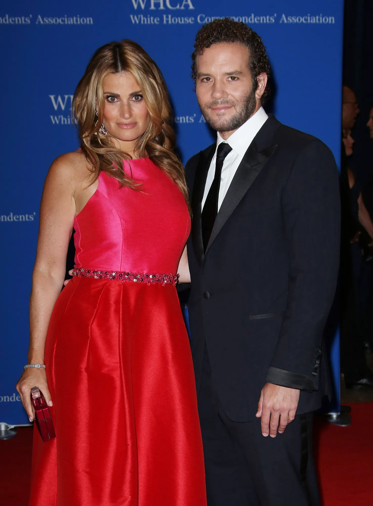 Idina Menzel and Aaron Lohr
