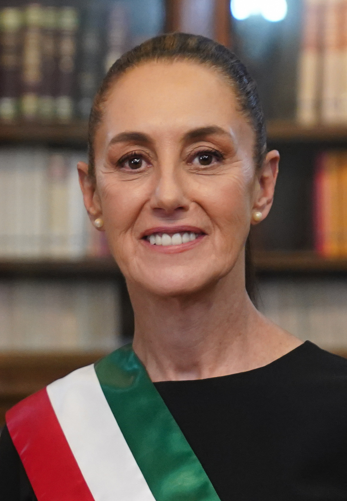 Claudia Sheinbaum smiling