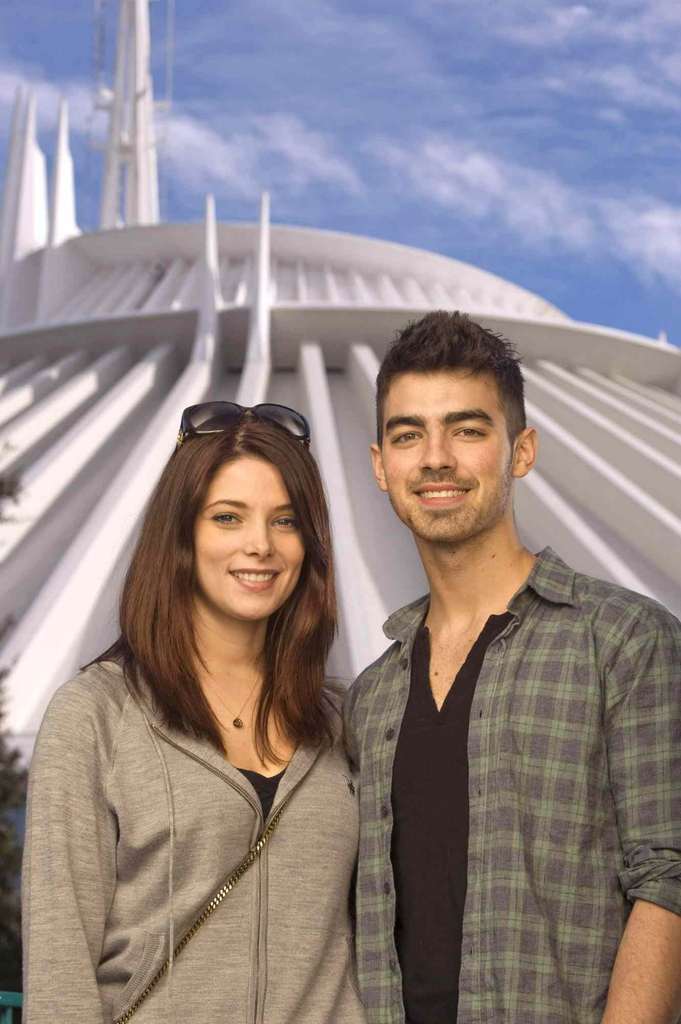 Ashley Greene and Joe Jonas